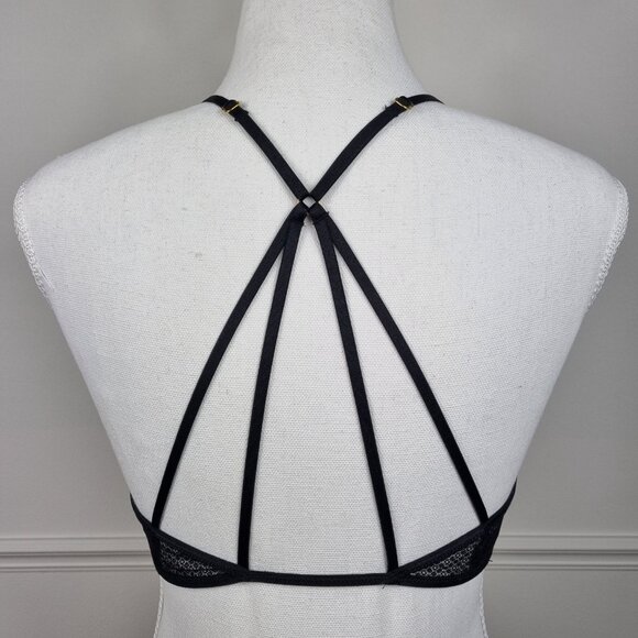Victoria's Secret Black Lace Front-Clasp Strappy Racerback Bra Size M - Picture 3 of 9